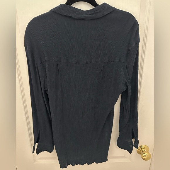 Abercrombie & Fitch Black Button Down Shirt, Size M - Picture 2 of 3